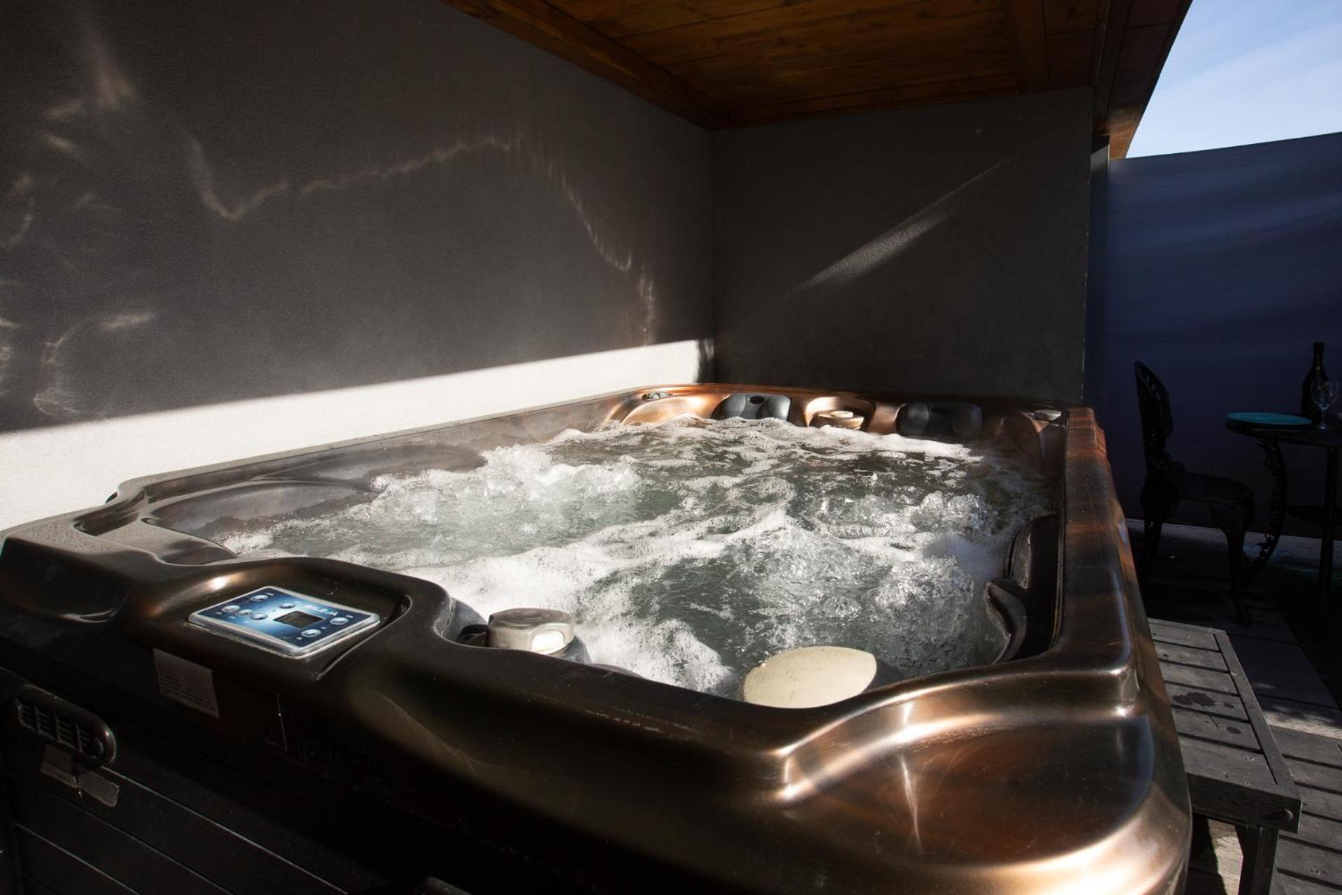Gites Spa Strasbourg - Studio Romantique, Jacuzzi, Sauna, Terrasse Privee Furdenheim Bagian luar foto