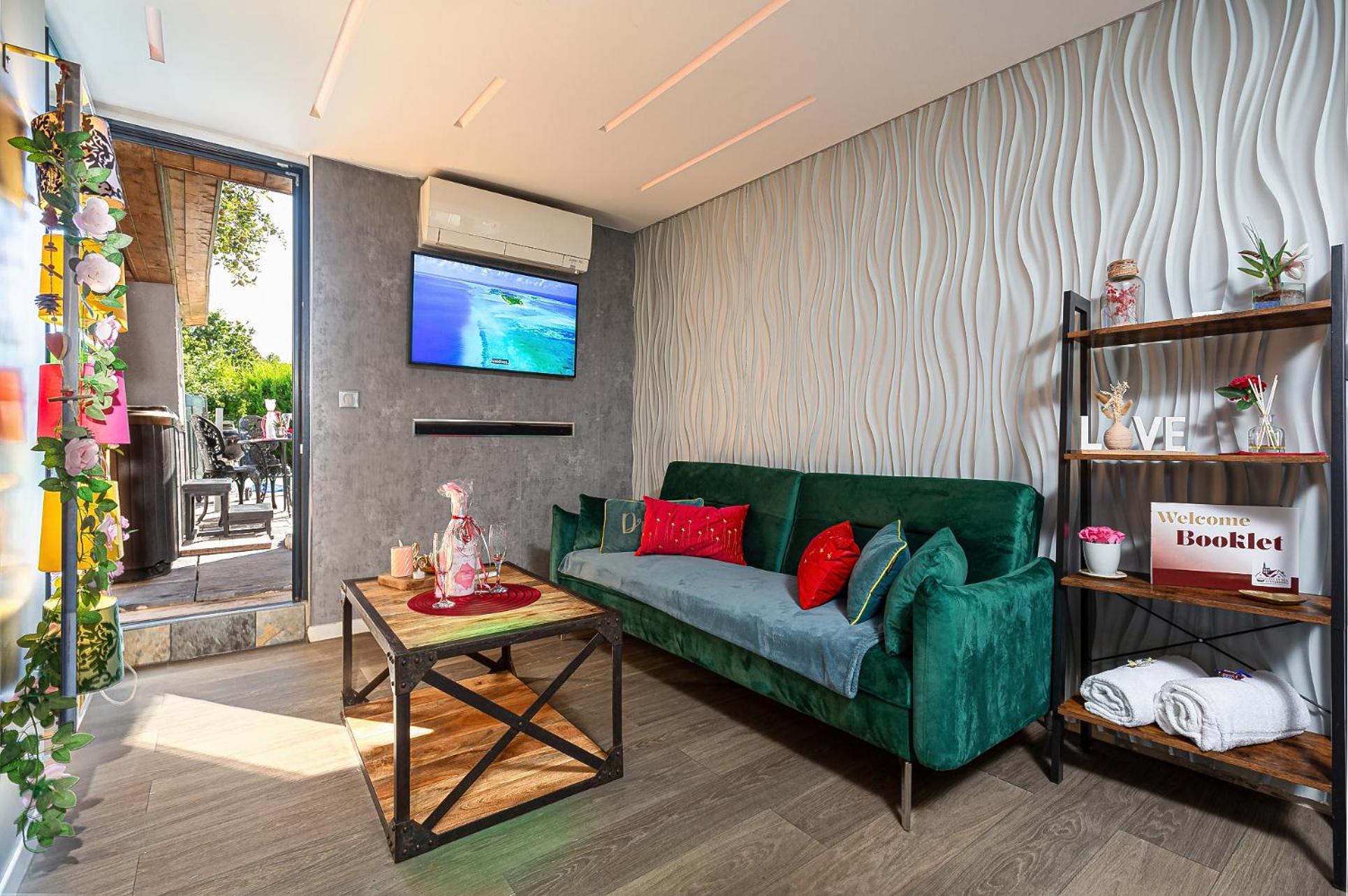 Gites Spa Strasbourg - Studio Romantique, Jacuzzi, Sauna, Terrasse Privee Furdenheim Bagian luar foto